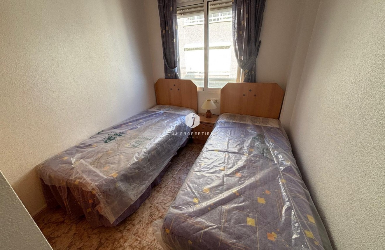 D'occasion - Appartement -
Torrevieja - Playa del Cura