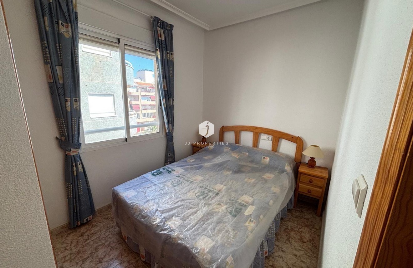 D'occasion - Appartement -
Torrevieja - Playa del Cura