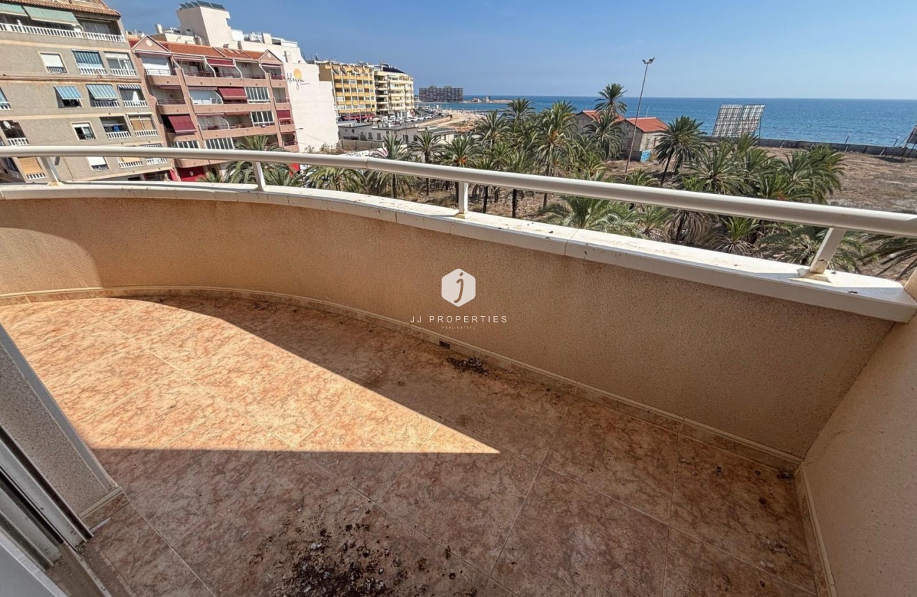 D'occasion - Appartement -
Torrevieja - Playa del Cura