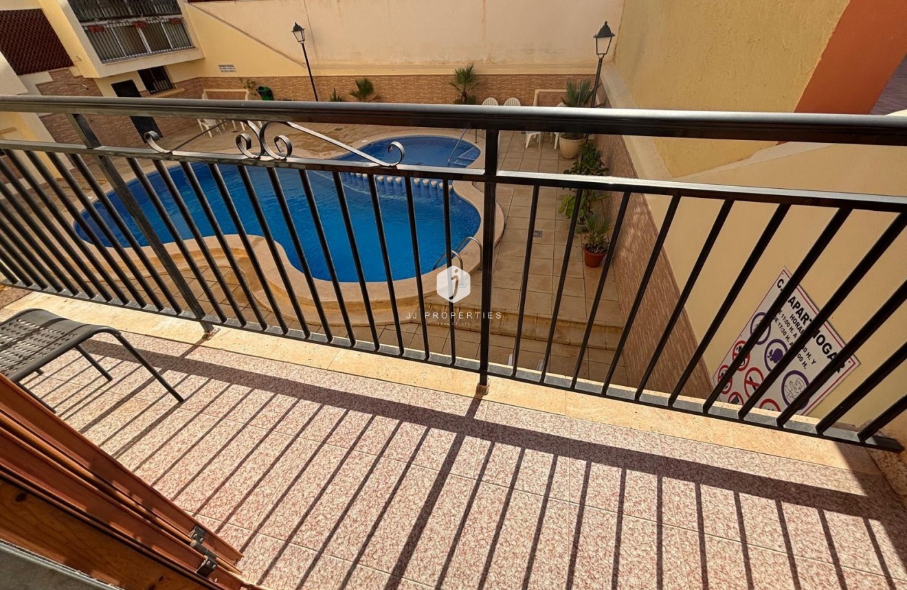 Tweedehands - Appartement / flat -
Torrevieja - Los Frutales