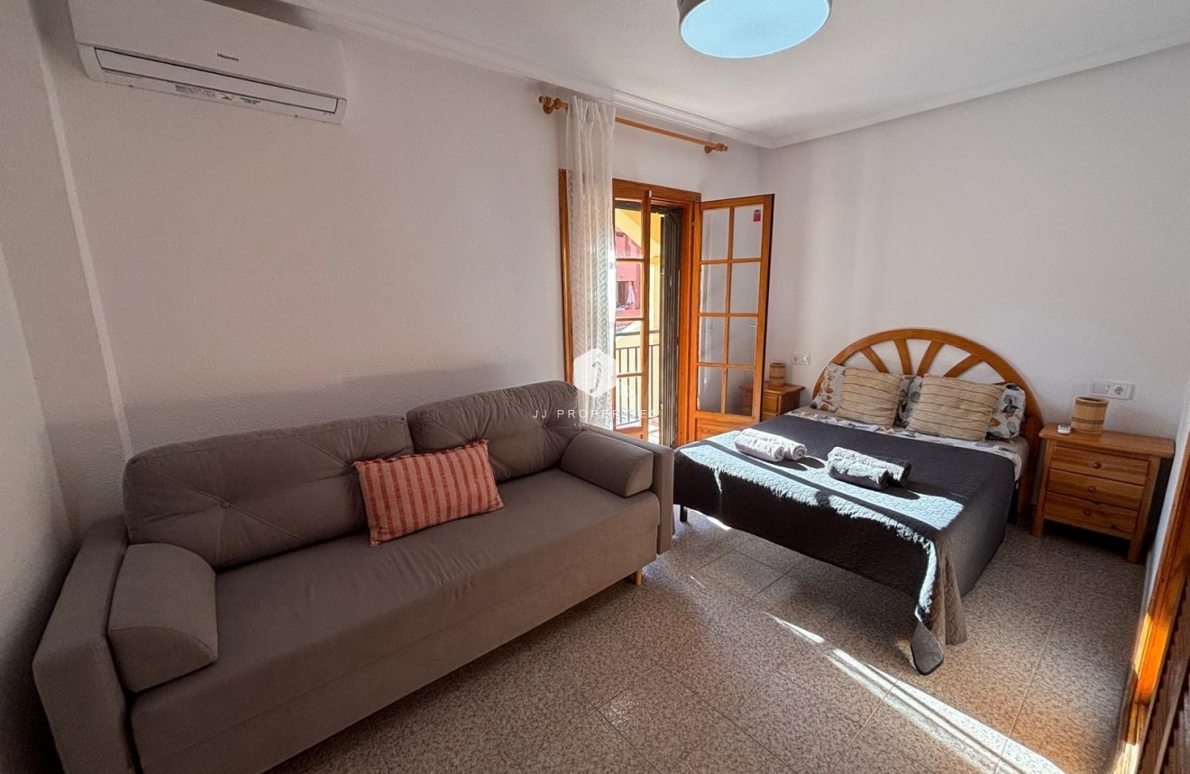 Tweedehands - Appartement / flat -
Torrevieja - Los Frutales