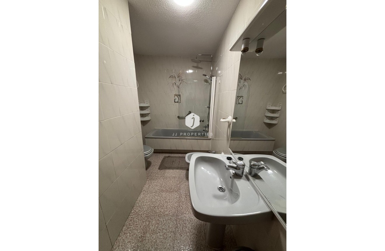 Tweedehands - Appartement / flat -
Torrevieja - Los Frutales