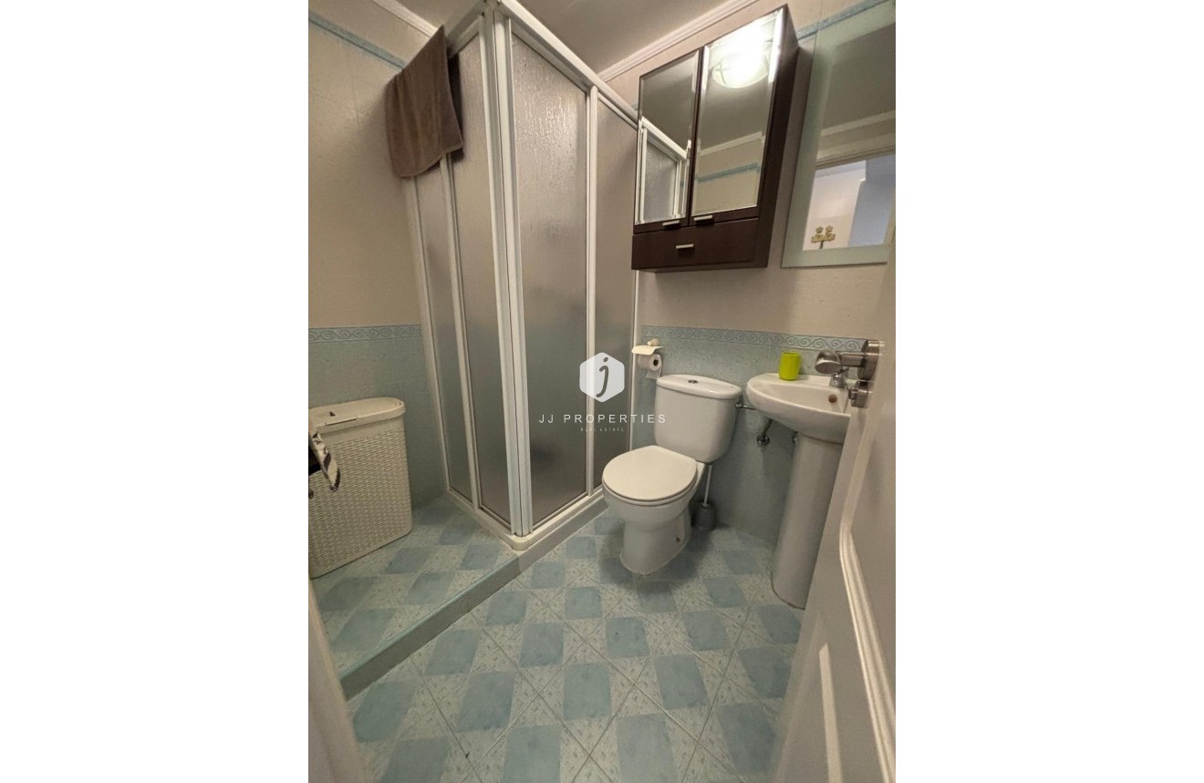 Tweedehands - Chalet -
Torrevieja - Carrefour