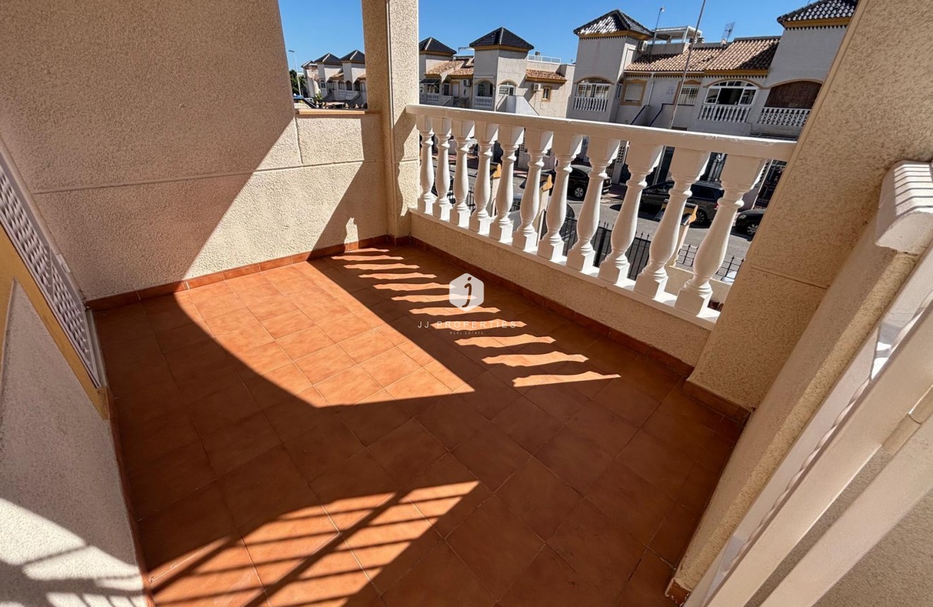 Tweedehands - Bungalow -
Torrevieja