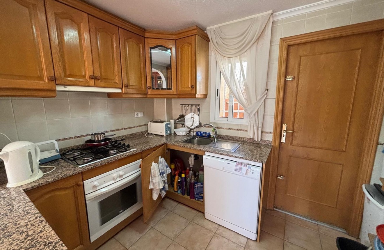 Tweedehands - Bungalow -
Torrevieja