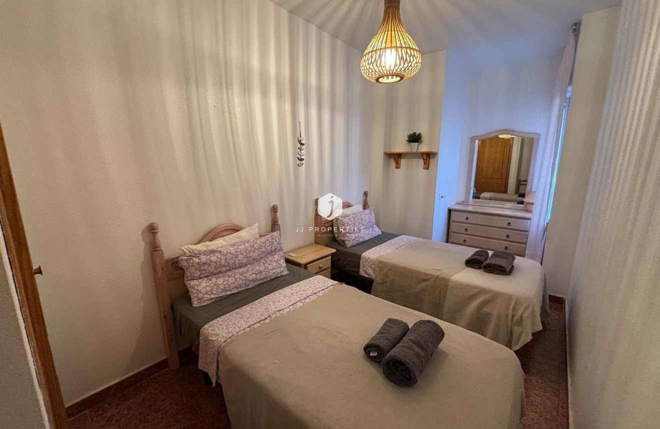 Tweedehands - Appartement / flat -
Torrevieja - Playa de los Locos