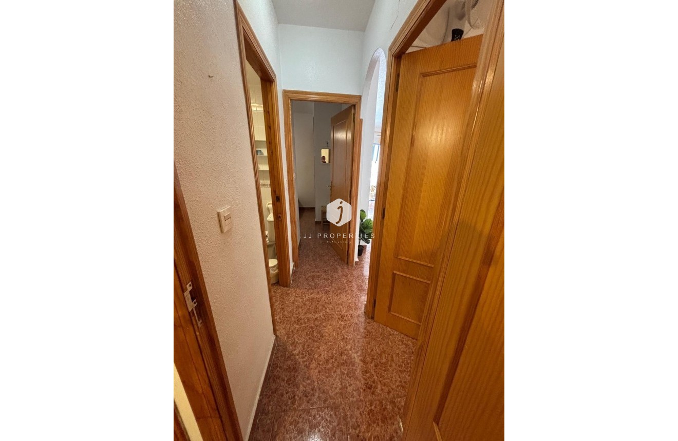 Tweedehands - Appartement / flat -
Torrevieja - Playa de los Locos