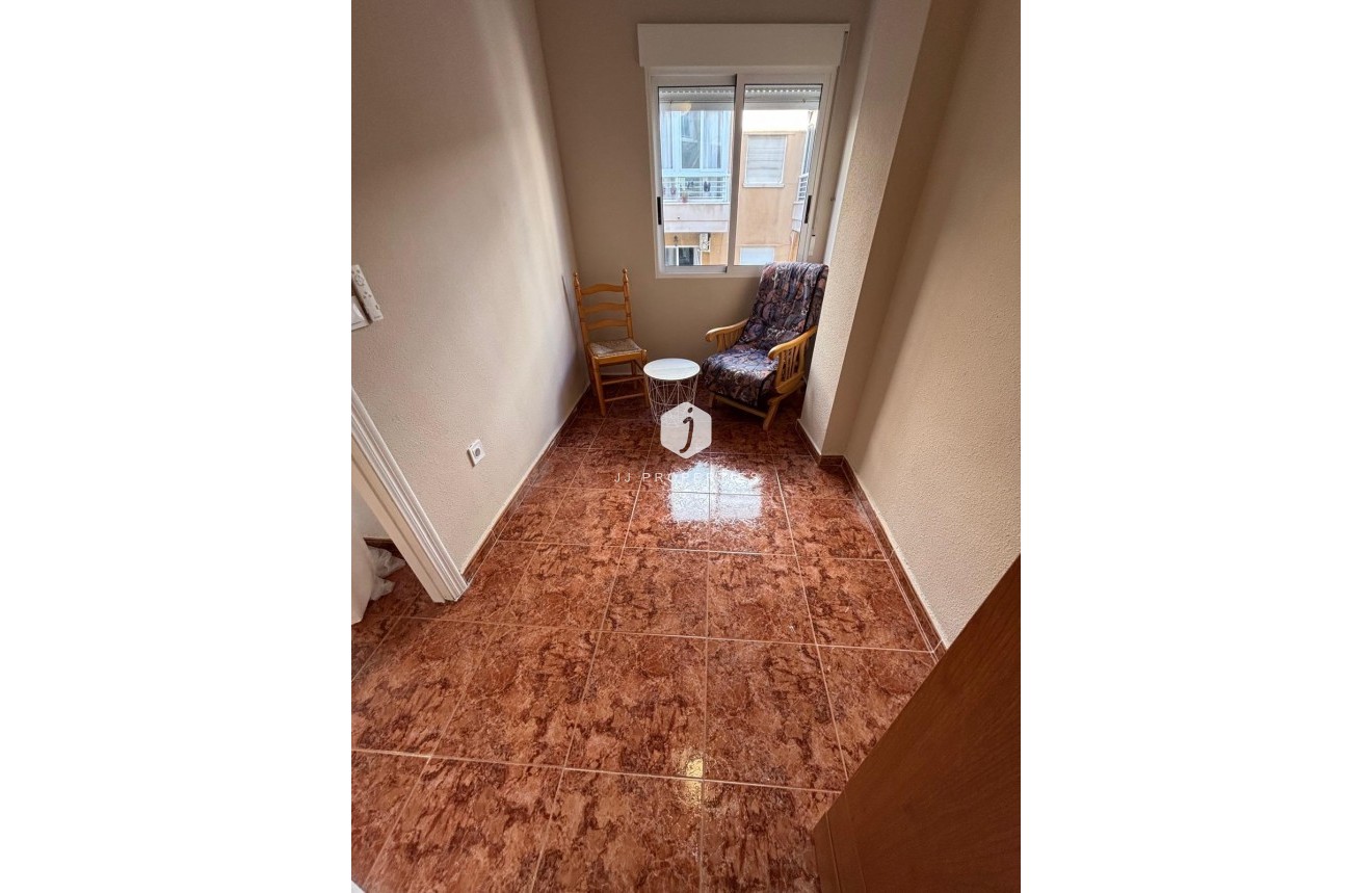 D'occasion - Appartement -
Torrevieja - Playa del Cura