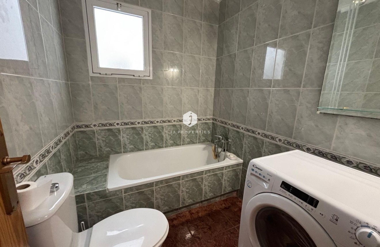 D'occasion - Appartement -
Torrevieja - Playa del Cura