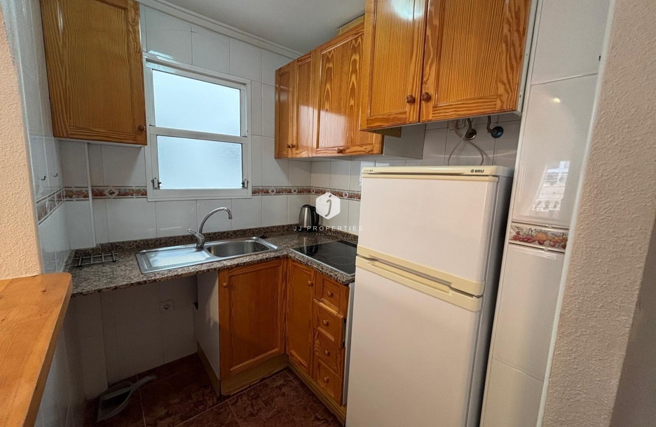 D'occasion - Appartement -
Torrevieja - Playa del Cura