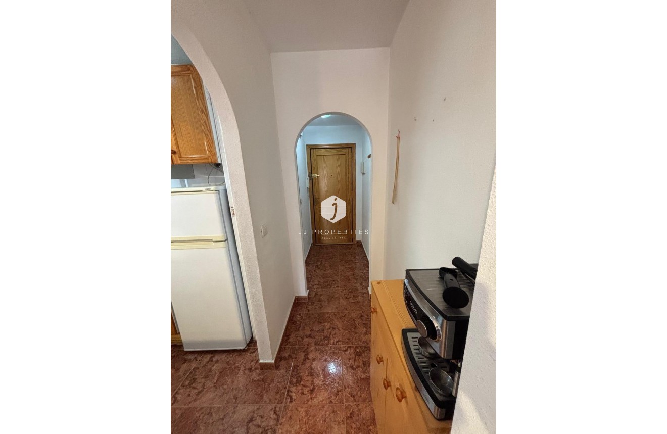 D'occasion - Appartement -
Torrevieja - Playa del Cura