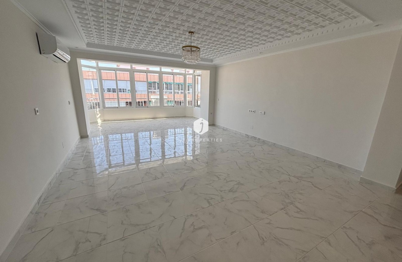 Tweedehands - Penthouse -
Torrevieja - Acequion