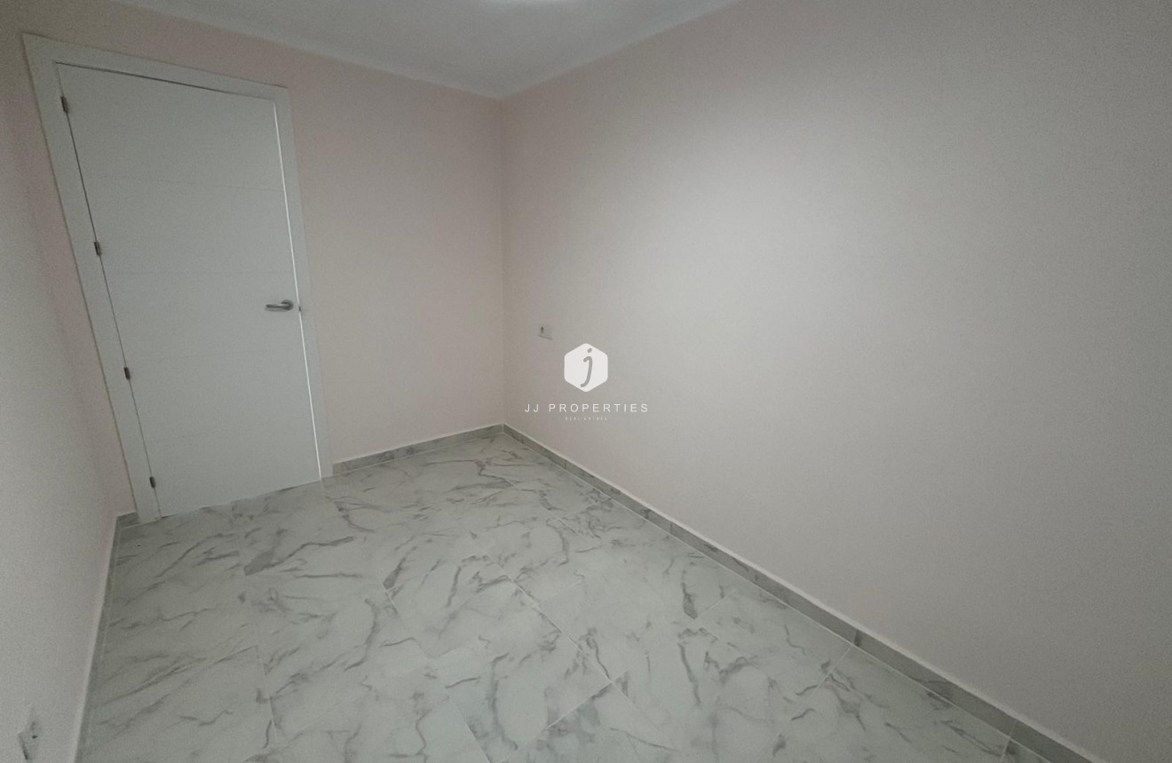 Tweedehands - Penthouse -
Torrevieja - Acequion