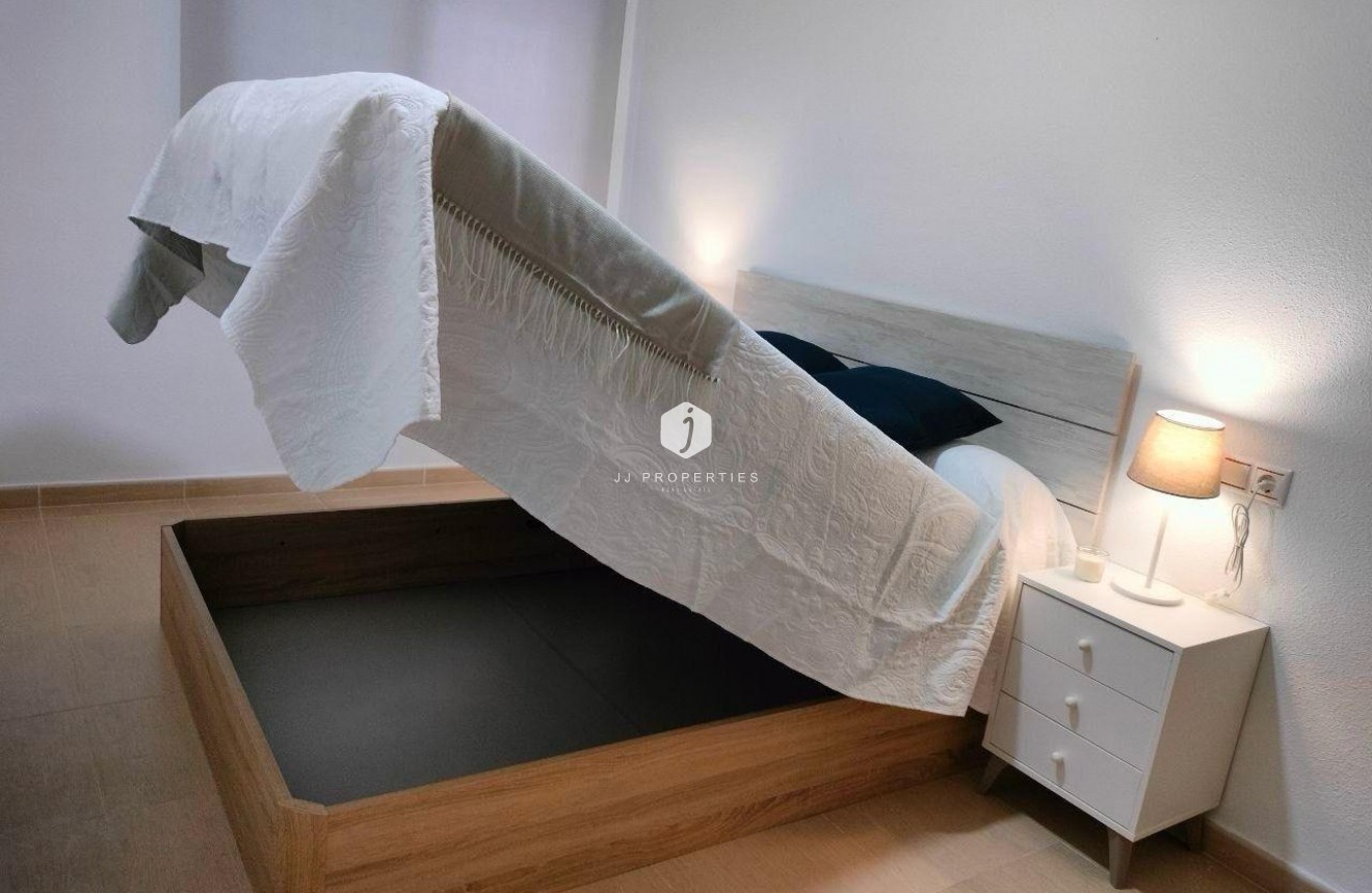 D'occasion - Appartement -
Torrevieja - Playa de los Locos