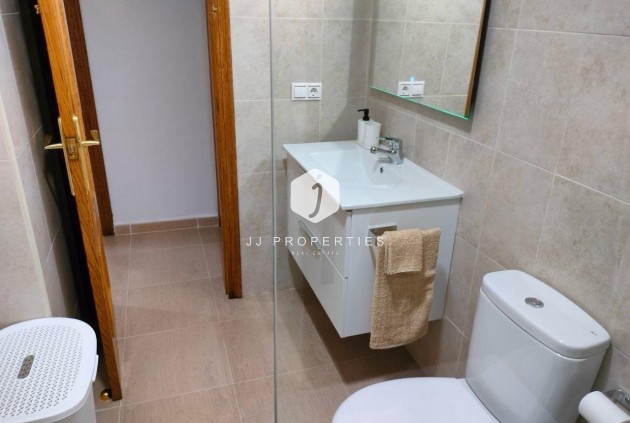 D'occasion - Appartement -
Torrevieja - Playa de los Locos