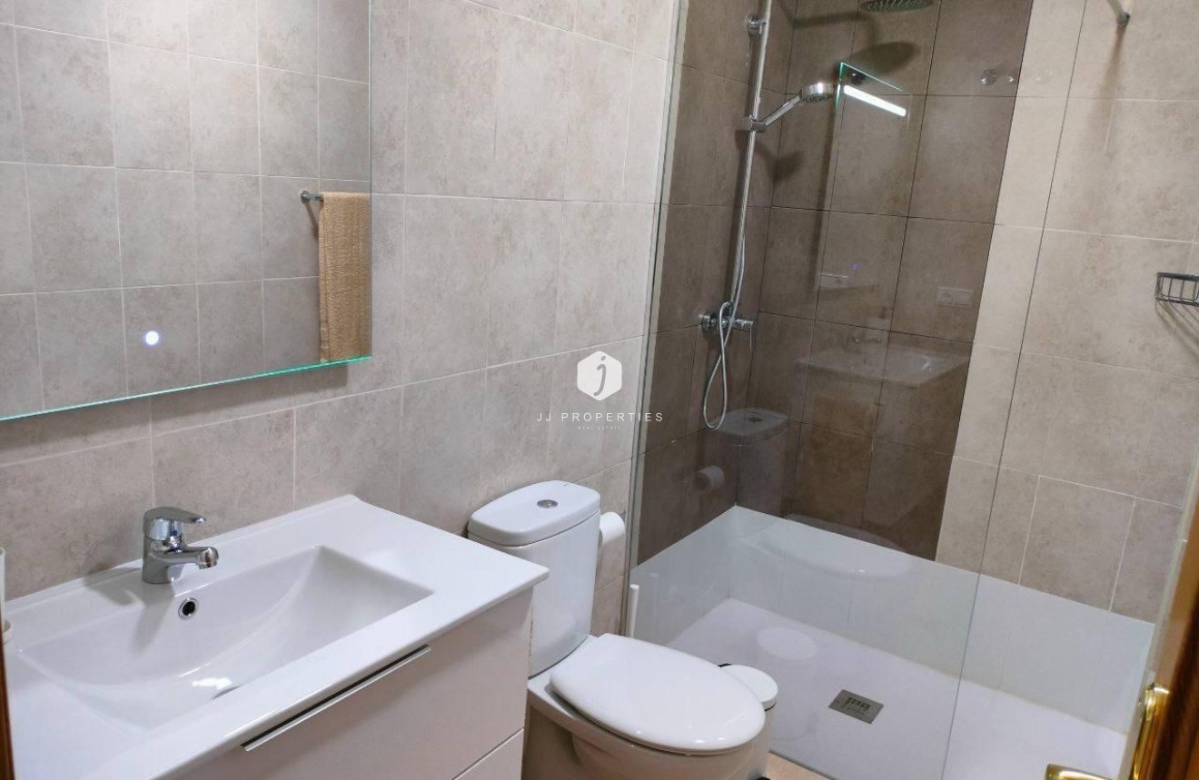 D'occasion - Appartement -
Torrevieja - Playa de los Locos