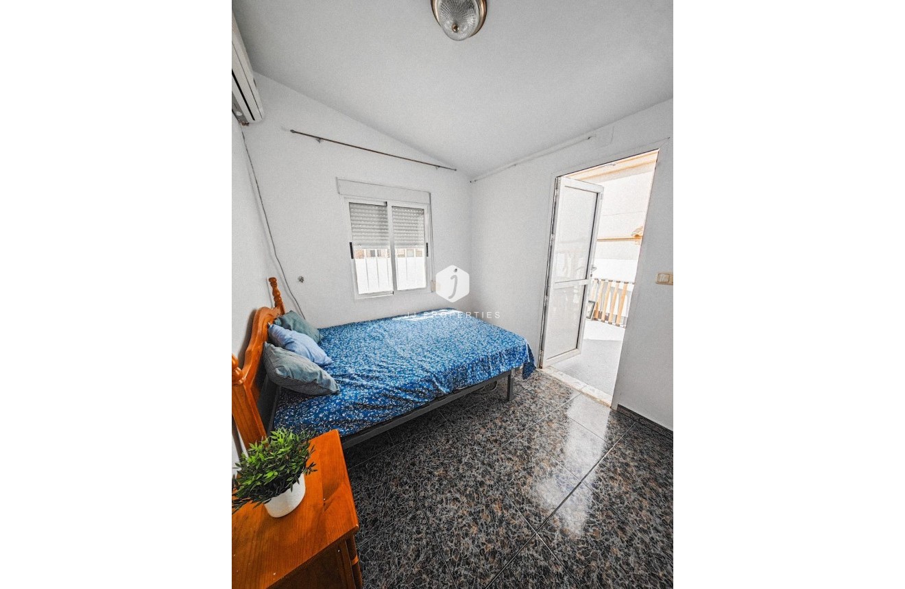 Segunda mano - Bungalow -
Torrevieja - Los Balcones - Los Altos del Edén