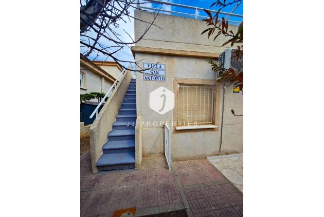 Segunda mano - Bungalow -
Torrevieja - Los Balcones - Los Altos del Edén