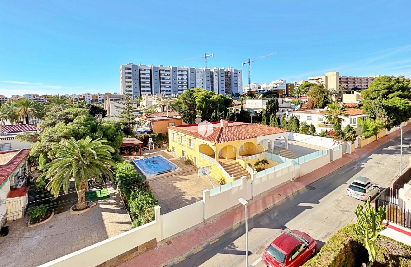 Segunda mano - Apartamento / piso -
Torrevieja - Costa Blanca