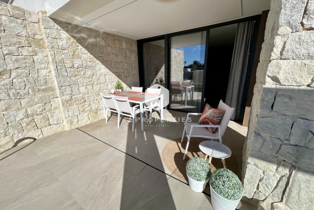 Z drugiej ręki - Szalet -
Dolores - Costa Blanca