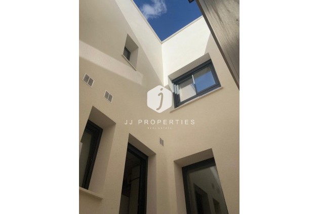 Z drugiej ręki - Szalet -
Dolores - Costa Blanca