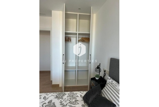 Z drugiej ręki - Szalet -
Dolores - Costa Blanca