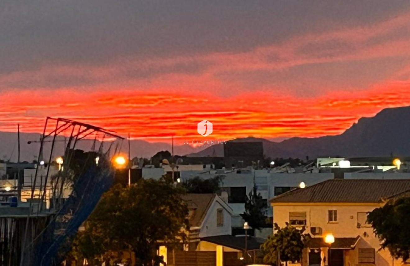 Z drugiej ręki - Szalet -
Dolores - Costa Blanca