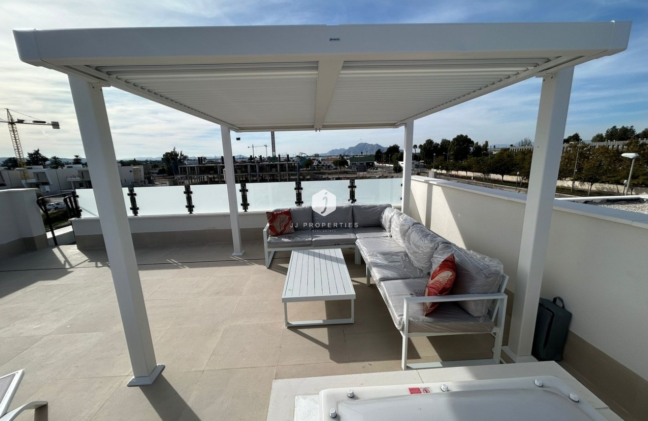 Z drugiej ręki - Szalet -
Dolores - Costa Blanca