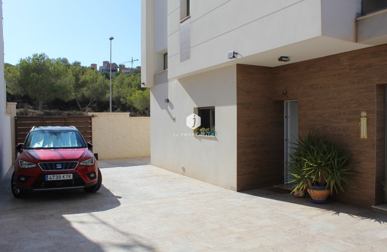 Z drugiej ręki - Villa -
San Miguel de Salinas - Inland