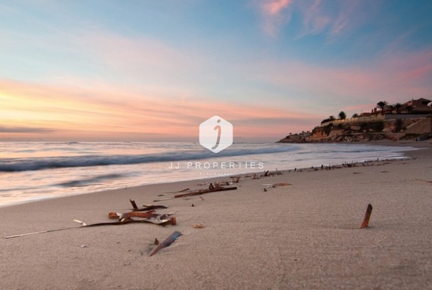 Z drugiej ręki - Villa -
San Miguel de Salinas - Inland