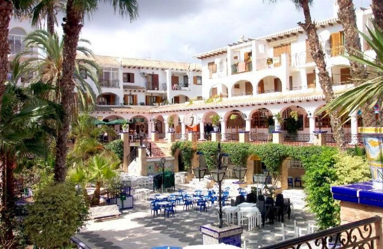 Z drugiej ręki - Villa -
Orihuela Costa - Costa Blanca