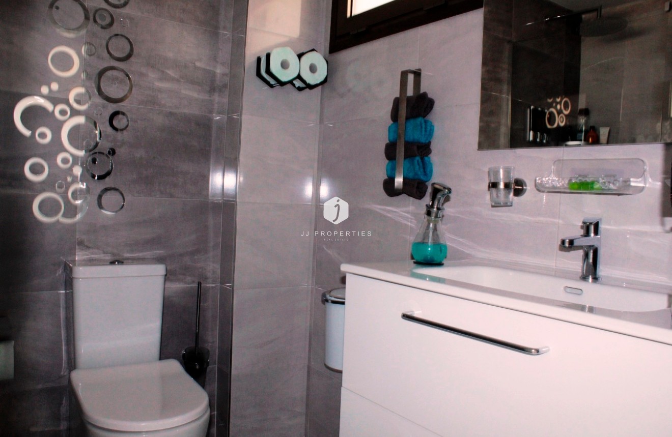 Z drugiej ręki - Mieszkanie w bloku -
Orihuela Costa - Costa Blanca