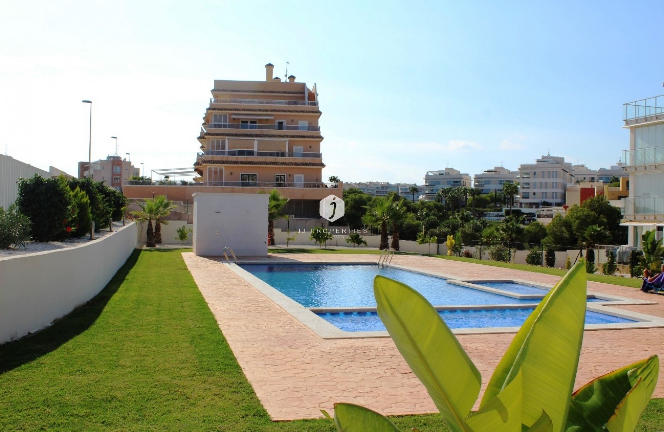 Z drugiej ręki - Mieszkanie w bloku -
Orihuela Costa - Costa Blanca