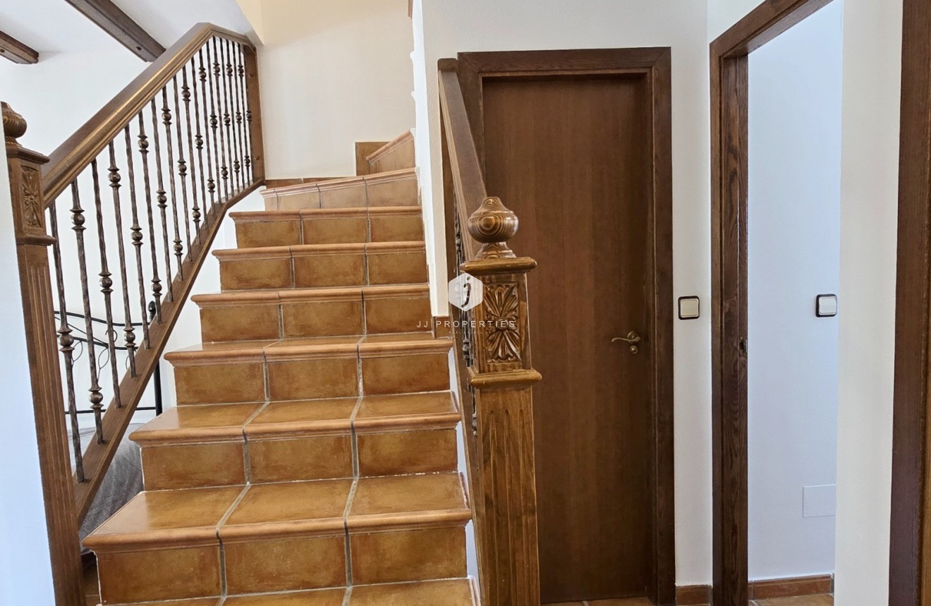 Z drugiej ręki - Villa -
Algorfa - Inland