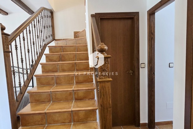 Z drugiej ręki - Villa -
Algorfa - Inland