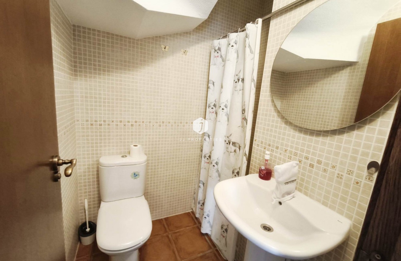 Z drugiej ręki - Villa -
Algorfa - Inland