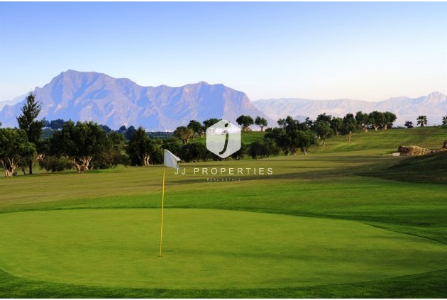 Z drugiej ręki - Villa -
Algorfa - Inland