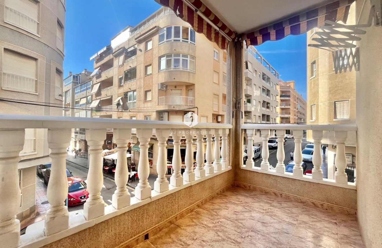 Tweedehands - Appartement / flat -
Torrevieja - Habaneras