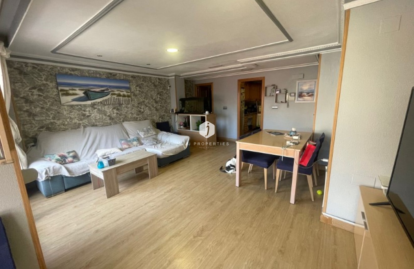 Z drugiej ręki - Mieszkanie w bloku -
Torrevieja - Costa Blanca