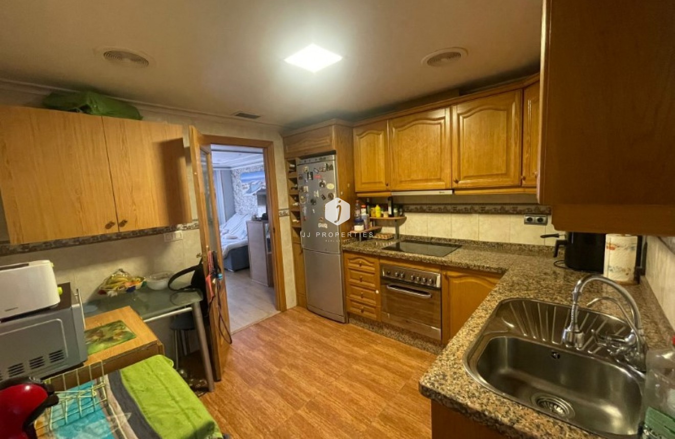 Z drugiej ręki - Mieszkanie w bloku -
Torrevieja - Costa Blanca