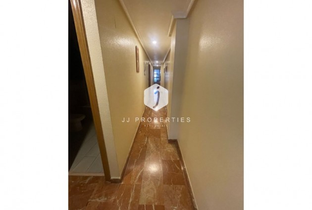 Z drugiej ręki - Mieszkanie w bloku -
Torrevieja - Costa Blanca