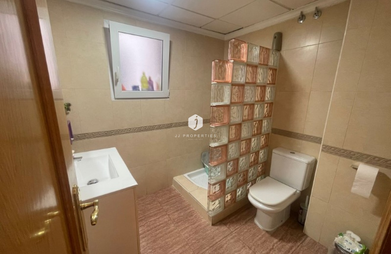 Z drugiej ręki - Mieszkanie w bloku -
Torrevieja - Costa Blanca