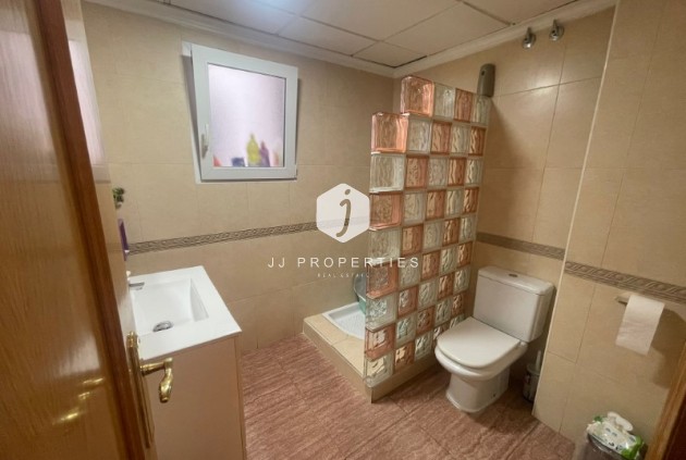 Z drugiej ręki - Mieszkanie w bloku -
Torrevieja - Costa Blanca