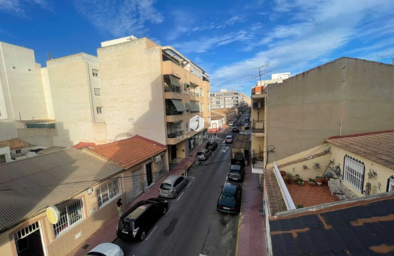 Z drugiej ręki - Mieszkanie w bloku -
Torrevieja - Costa Blanca