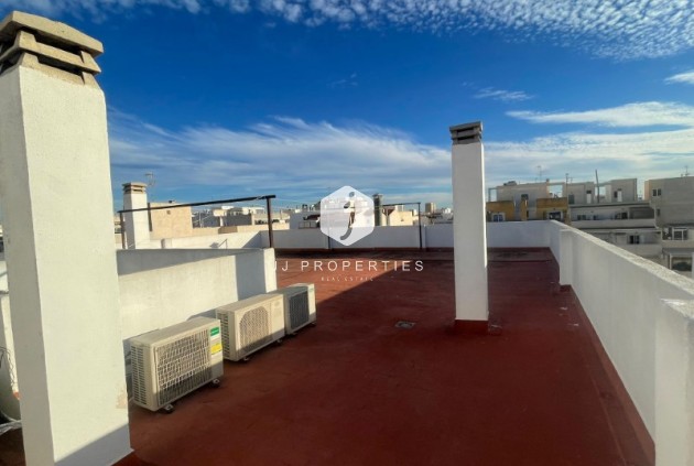 Z drugiej ręki - Mieszkanie w bloku -
Torrevieja - Costa Blanca