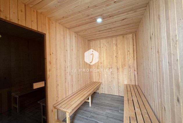 Z drugiej ręki - Mieszkanie w bloku -
Torrevieja - Centro