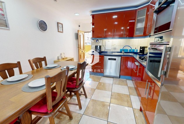 Z drugiej ręki - Mieszkanie w bloku -
Torrevieja - Puerto Deportivo Marina Salinas