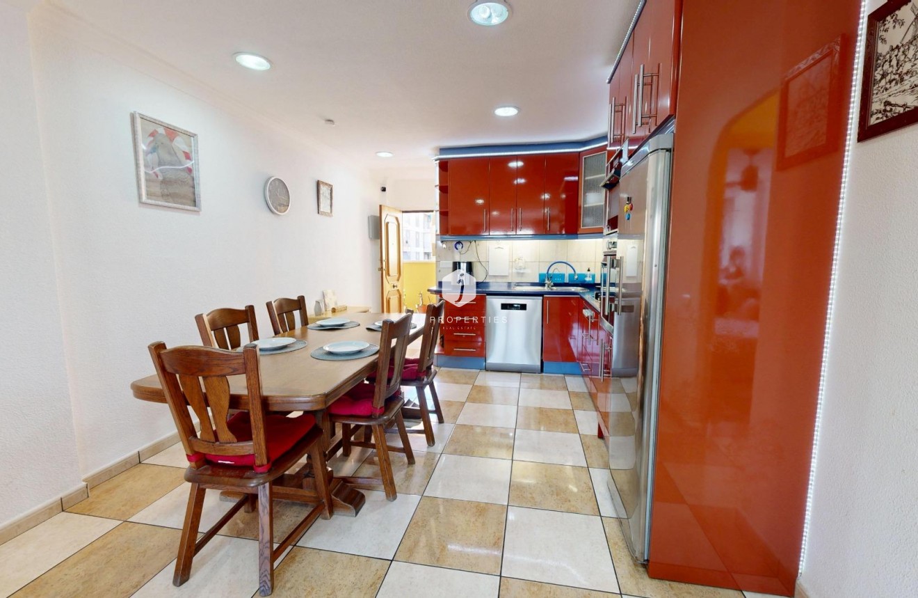 Z drugiej ręki - Mieszkanie w bloku -
Torrevieja - Puerto Deportivo Marina Salinas