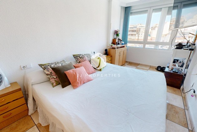 Z drugiej ręki - Mieszkanie w bloku -
Torrevieja - Puerto Deportivo Marina Salinas