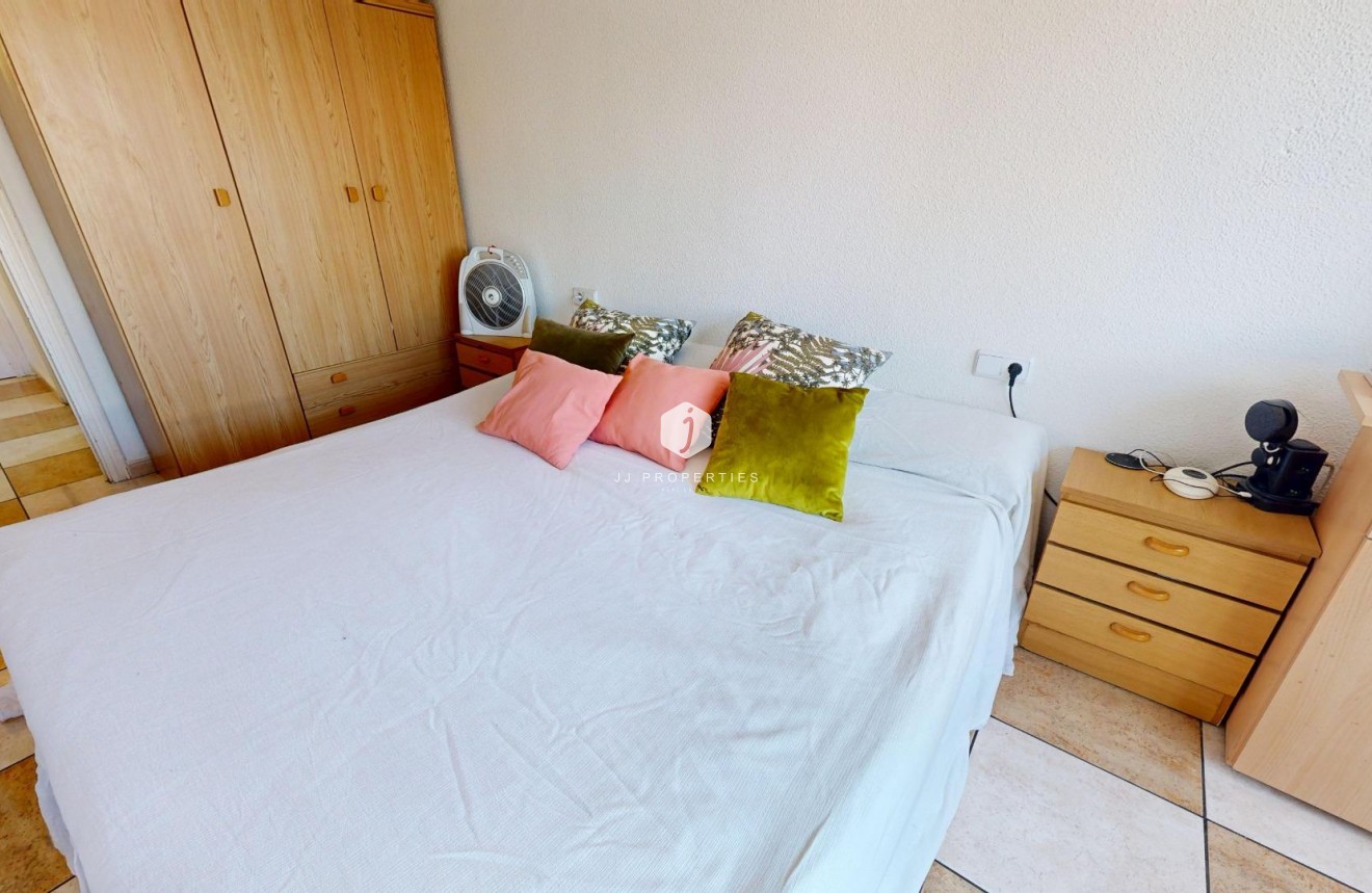 Z drugiej ręki - Mieszkanie w bloku -
Torrevieja - Puerto Deportivo Marina Salinas